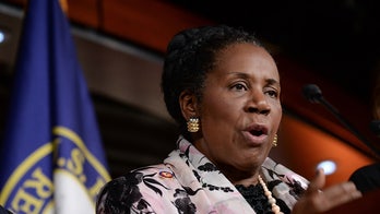 Late Rep. Sheila Jackson Lee's daughter running for mother's old House seat: 'I want to finish for my mom!'